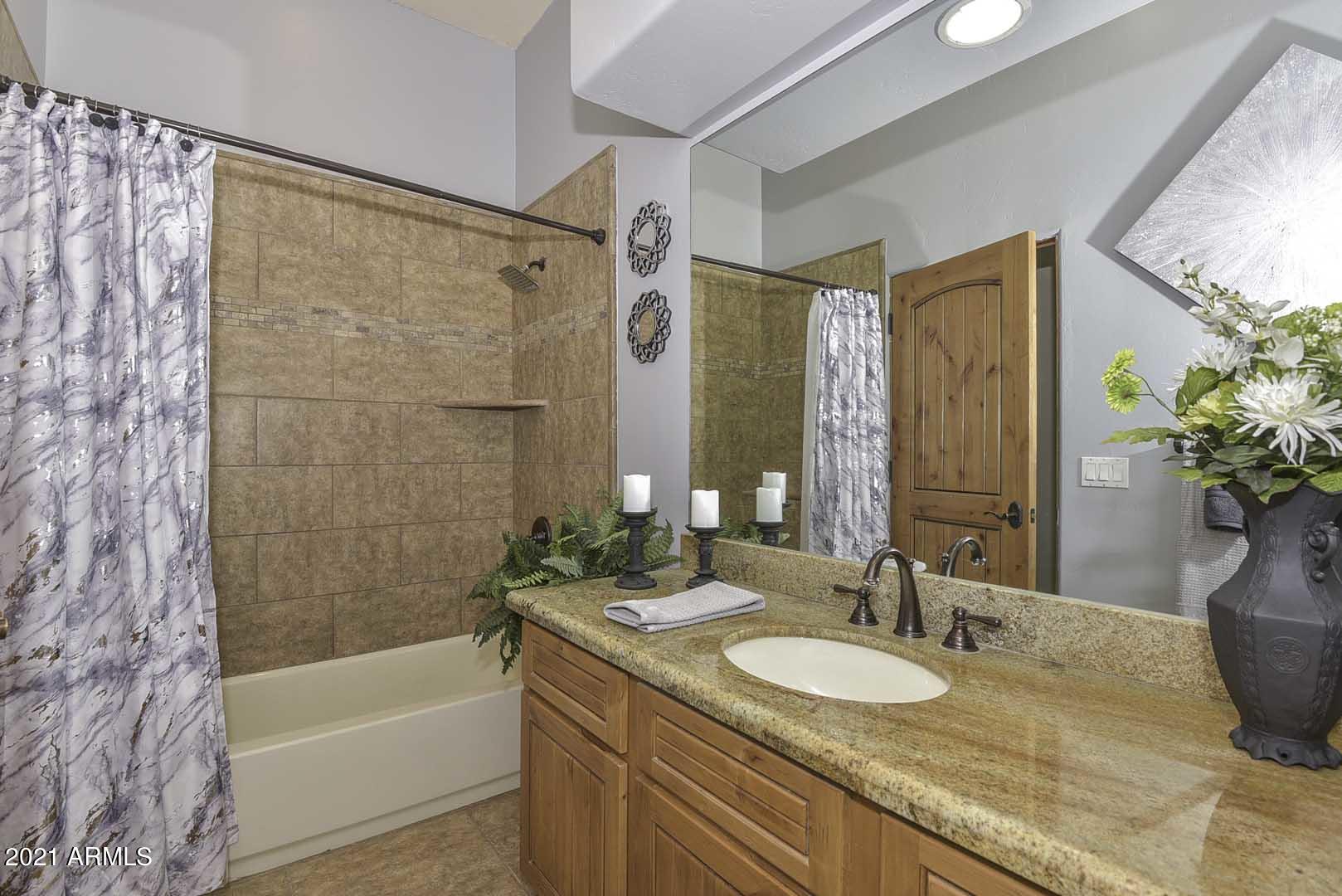 2415 West Tanya Road Phoenix, AZ 85086 - Photo 44 of 55 Hall Bath2