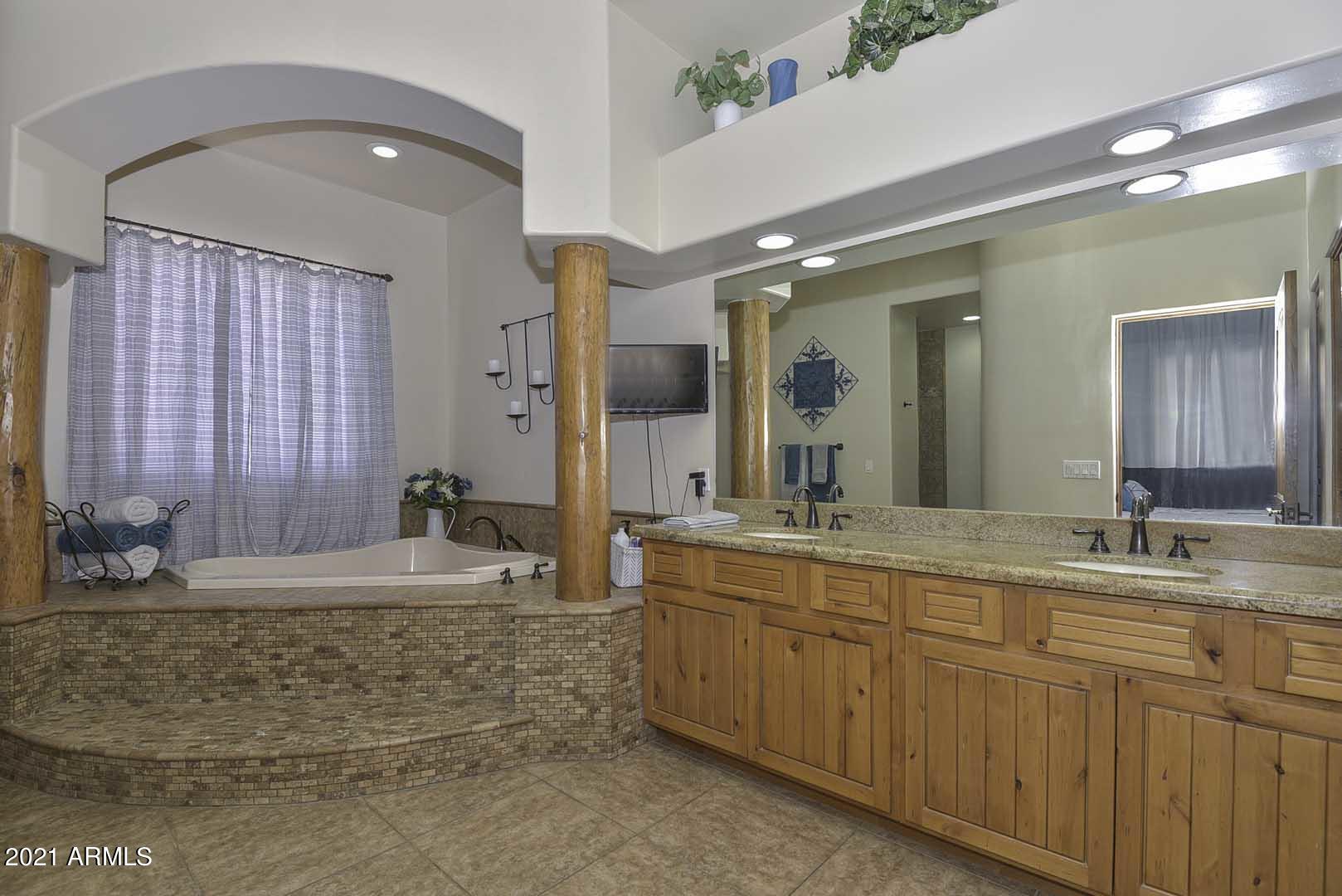 2415 West Tanya Road Phoenix, AZ 85086 - Photo 46 of 55 Master Bath