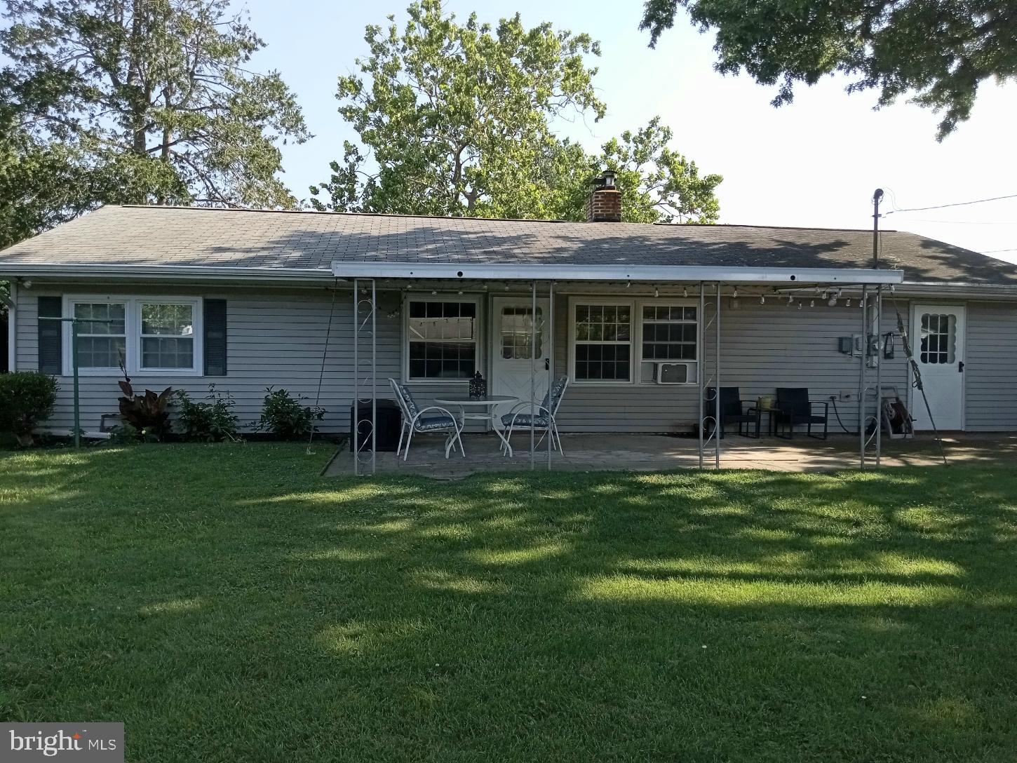 39 Broadleaf Road Levittown, PA 19057 - Photo 6 of 27 Gallery Image 6