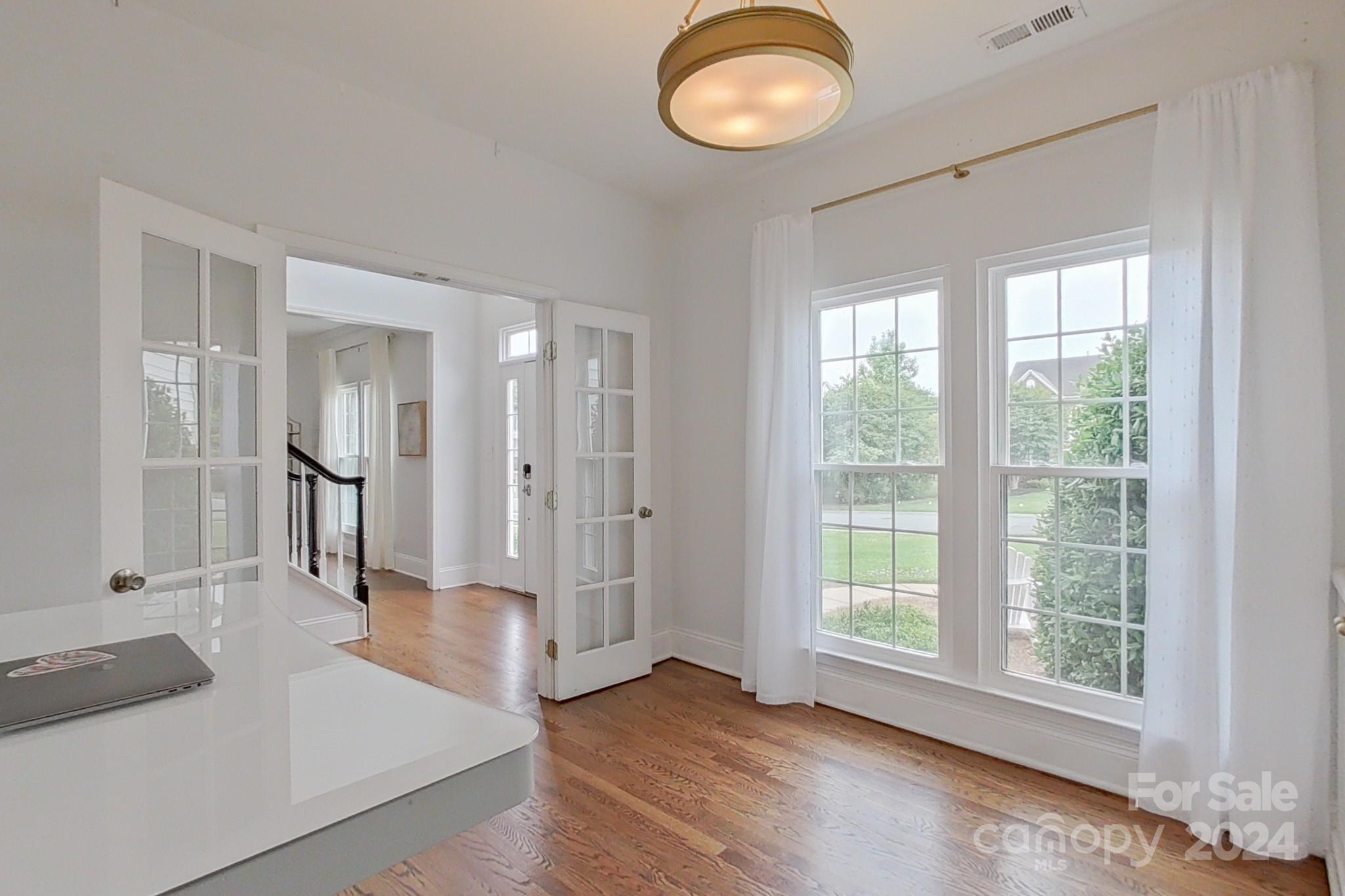 3304 Strawberry Road Matthews, NC 28104 - Photo 9 of 48 Gallery Image 9