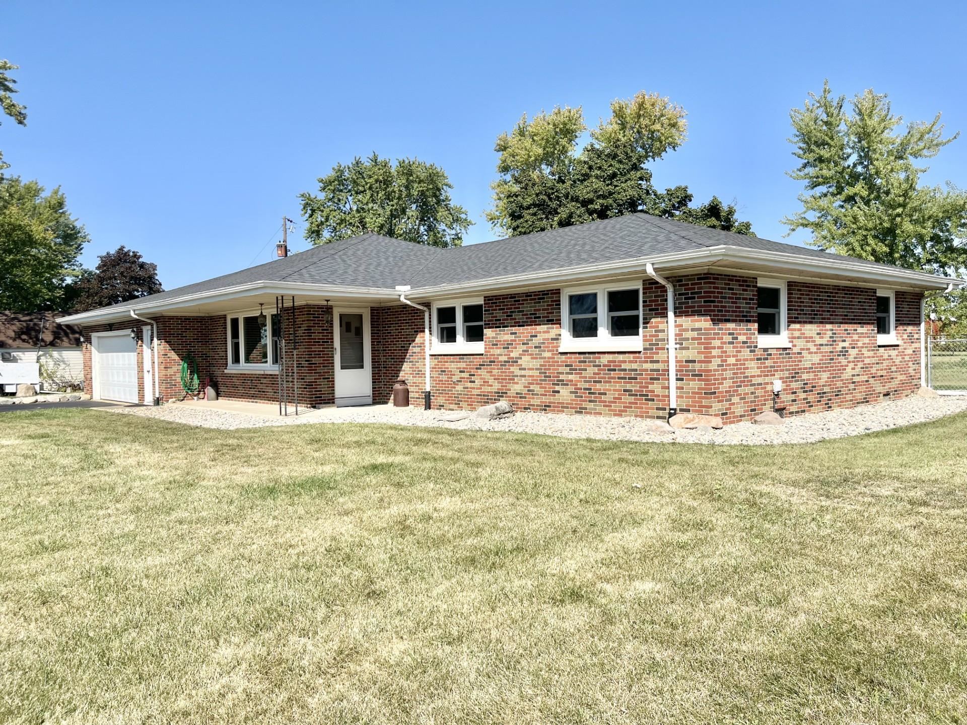 2316 Pleasant Ridge Road Fort Wayne, IN 46819 - Photo 2 of 33