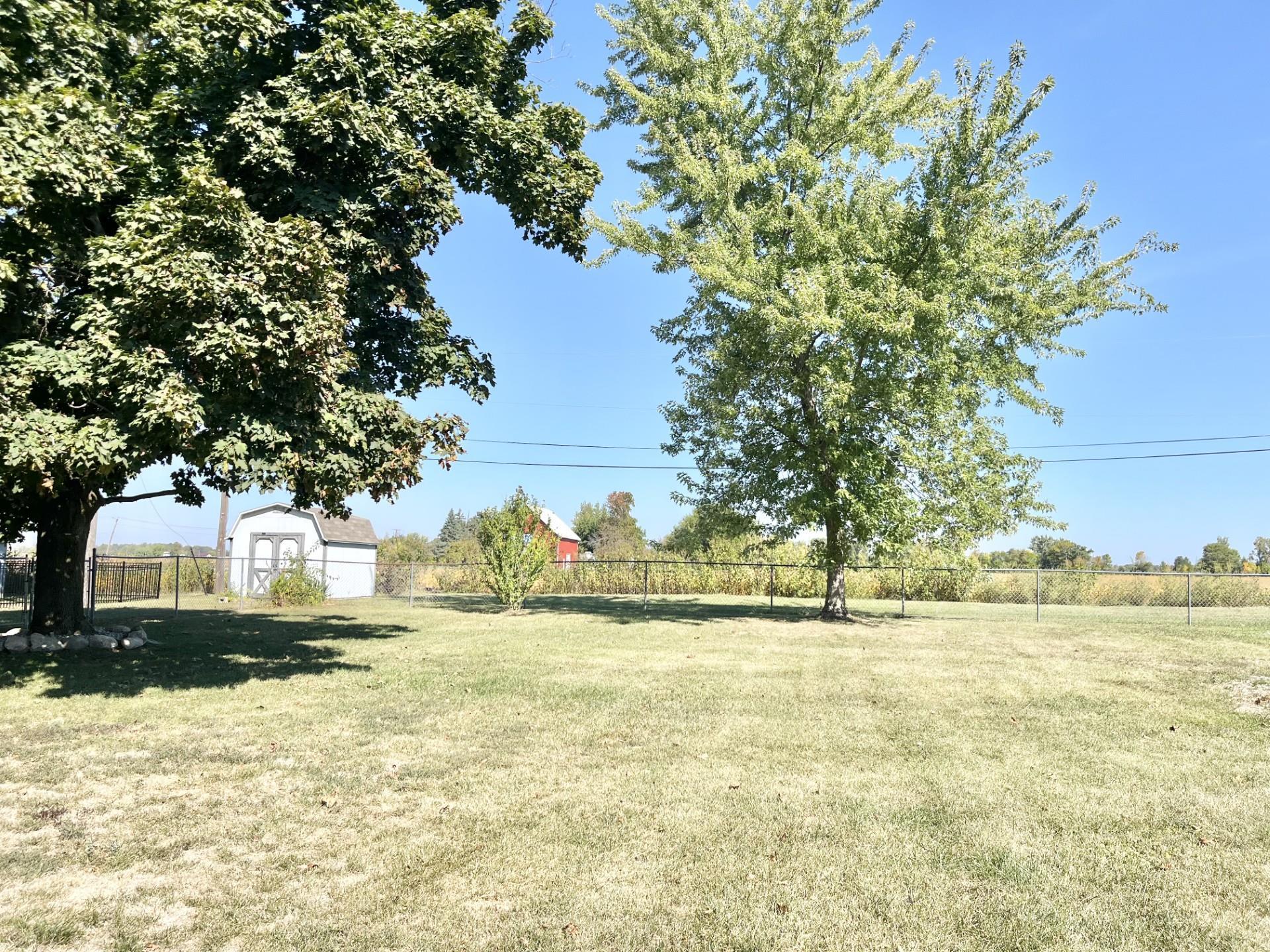 2316 Pleasant Ridge Road Fort Wayne, IN 46819 - Photo 4 of 33