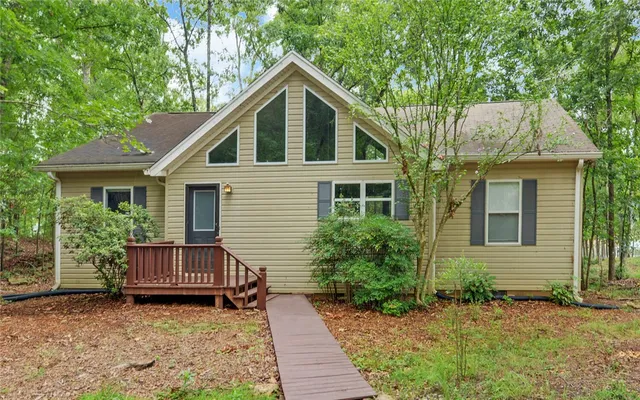 $680,000 | 370 Paradise Point Road, Hartwell, GA 30643