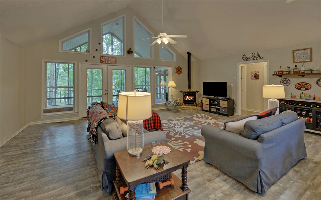 370 Paradise Point Road Hartwell, GA 30643 - Photo 8 of 49 Gallery Image 8