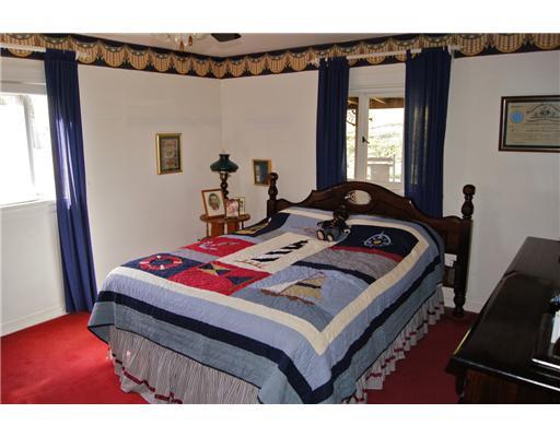 118 Forest Grove Road Coraopolis, PA 15108 - Photo 8 of 18 Master Bedroom.
