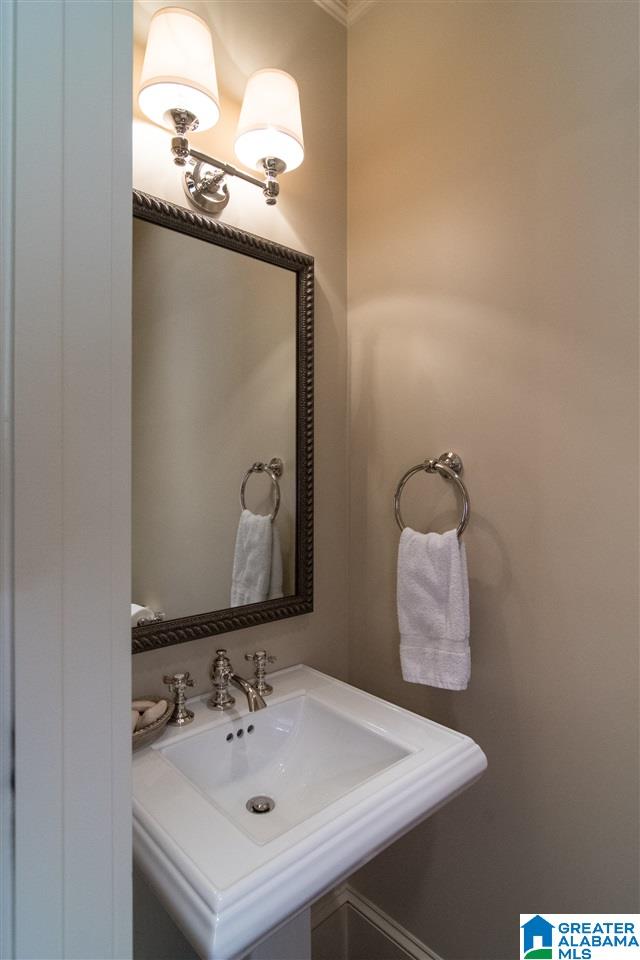 5 Clarendon Road Birmingham, AL 35213 - Photo 12 of 39