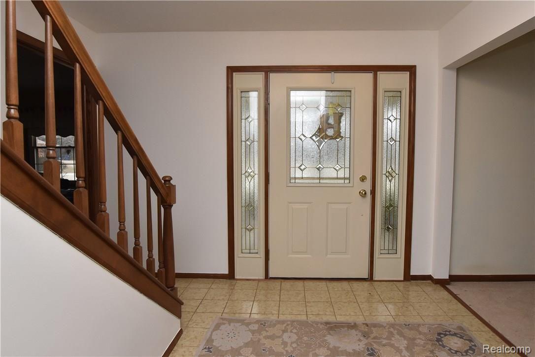 2460 Lassiter Drive Rochester, MI 48309 - Photo 4 of 28 Lassiter2460_04.JPG