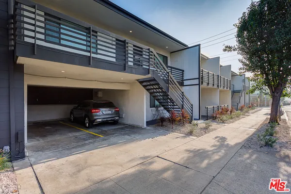 $1,995 | 11680 Ohio Avenue, Unit 202, Los Angeles, CA 90025