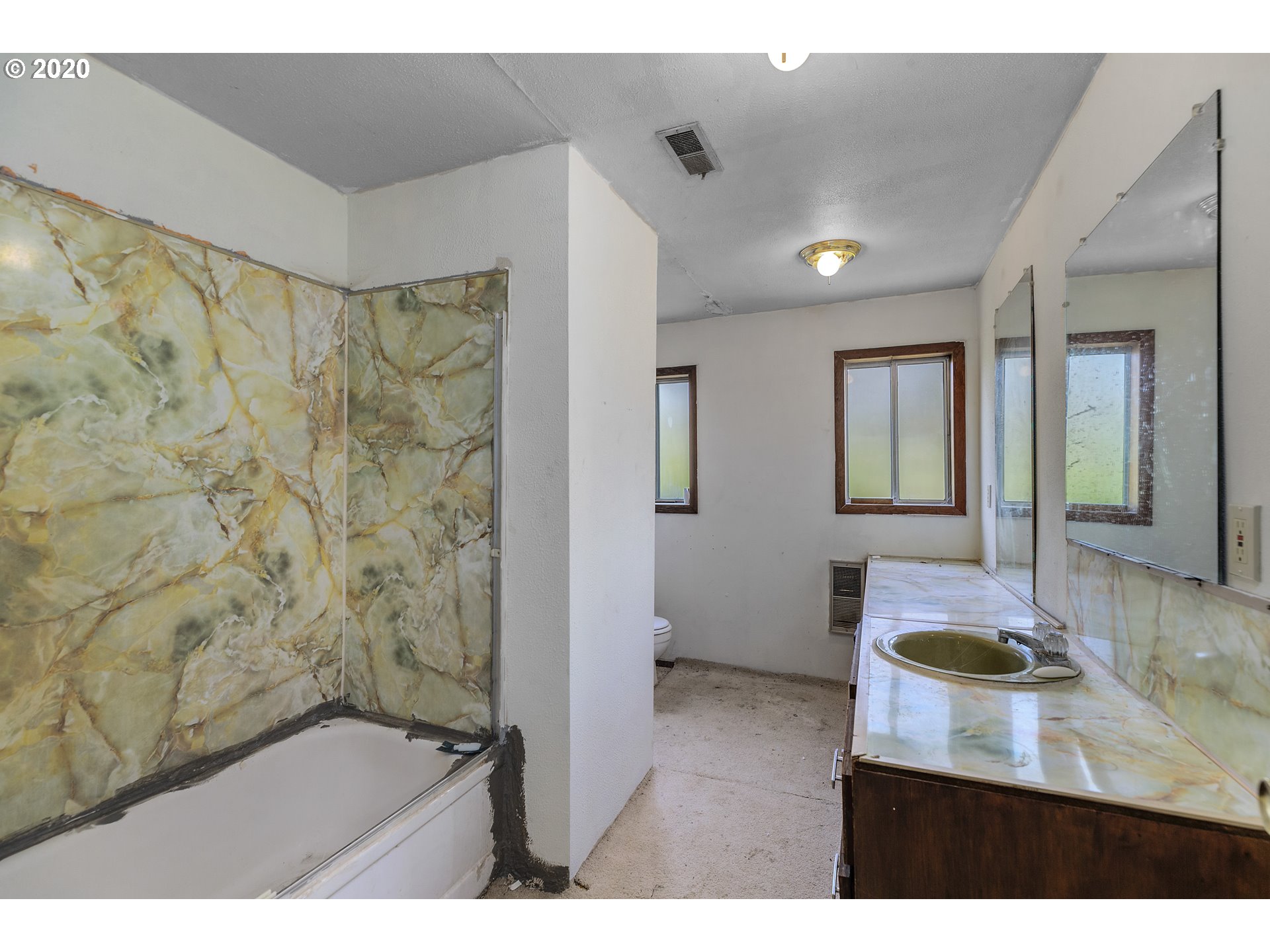 12521 South Oak Grove Road Canby, OR 97013 - Photo 11 of 27 Gallery Image 11