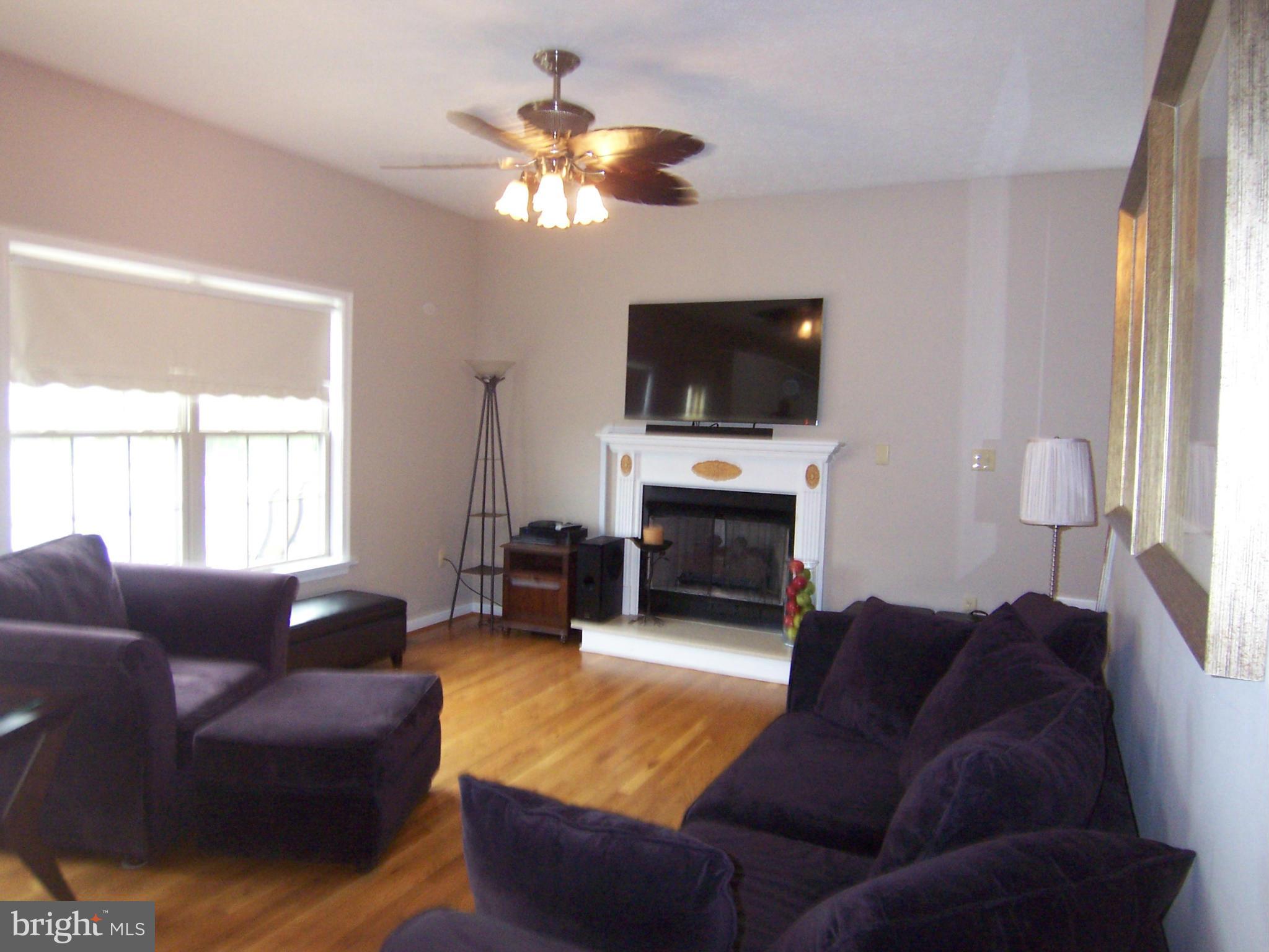 123 Canyon Road Winchester, VA 22602 - Photo 12 of 29 Family Room