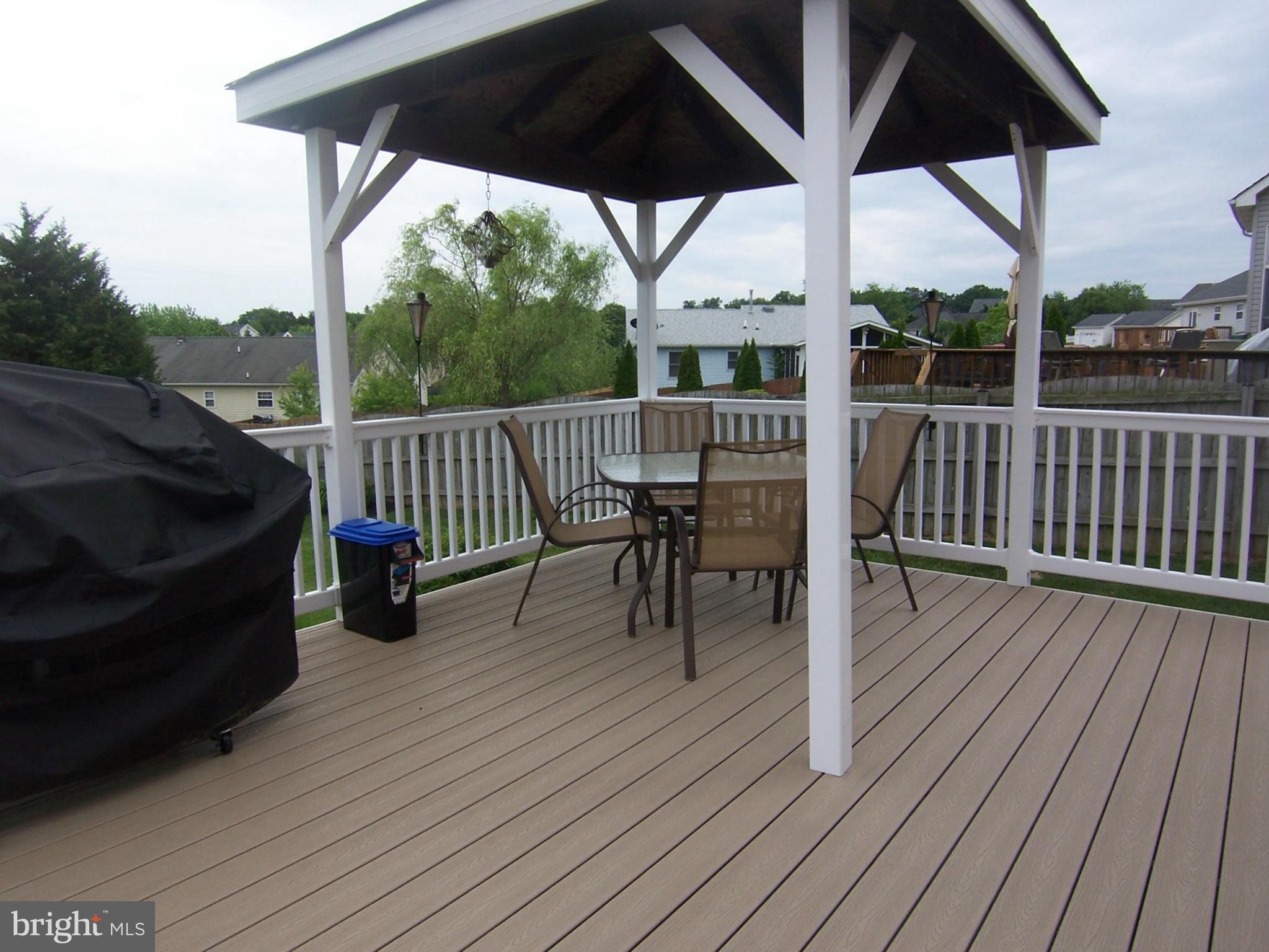 123 Canyon Road Winchester, VA 22602 - Photo 24 of 29 trex deck built in cover