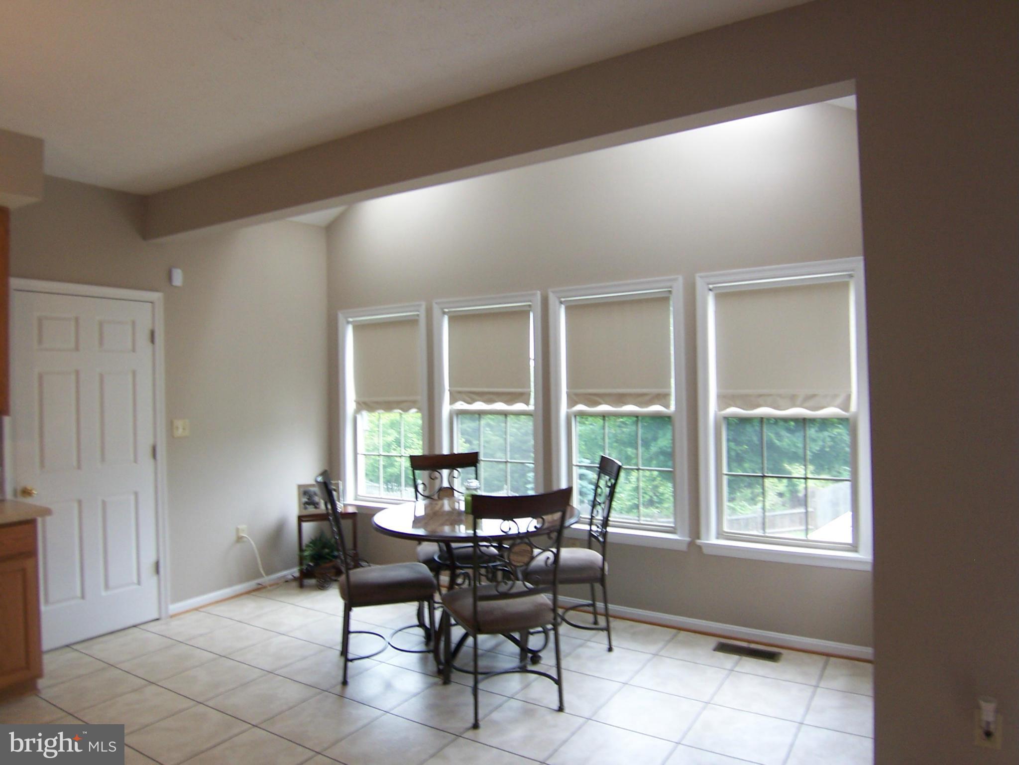 123 Canyon Road Winchester, VA 22602 - Photo 10 of 29 Breakfast area