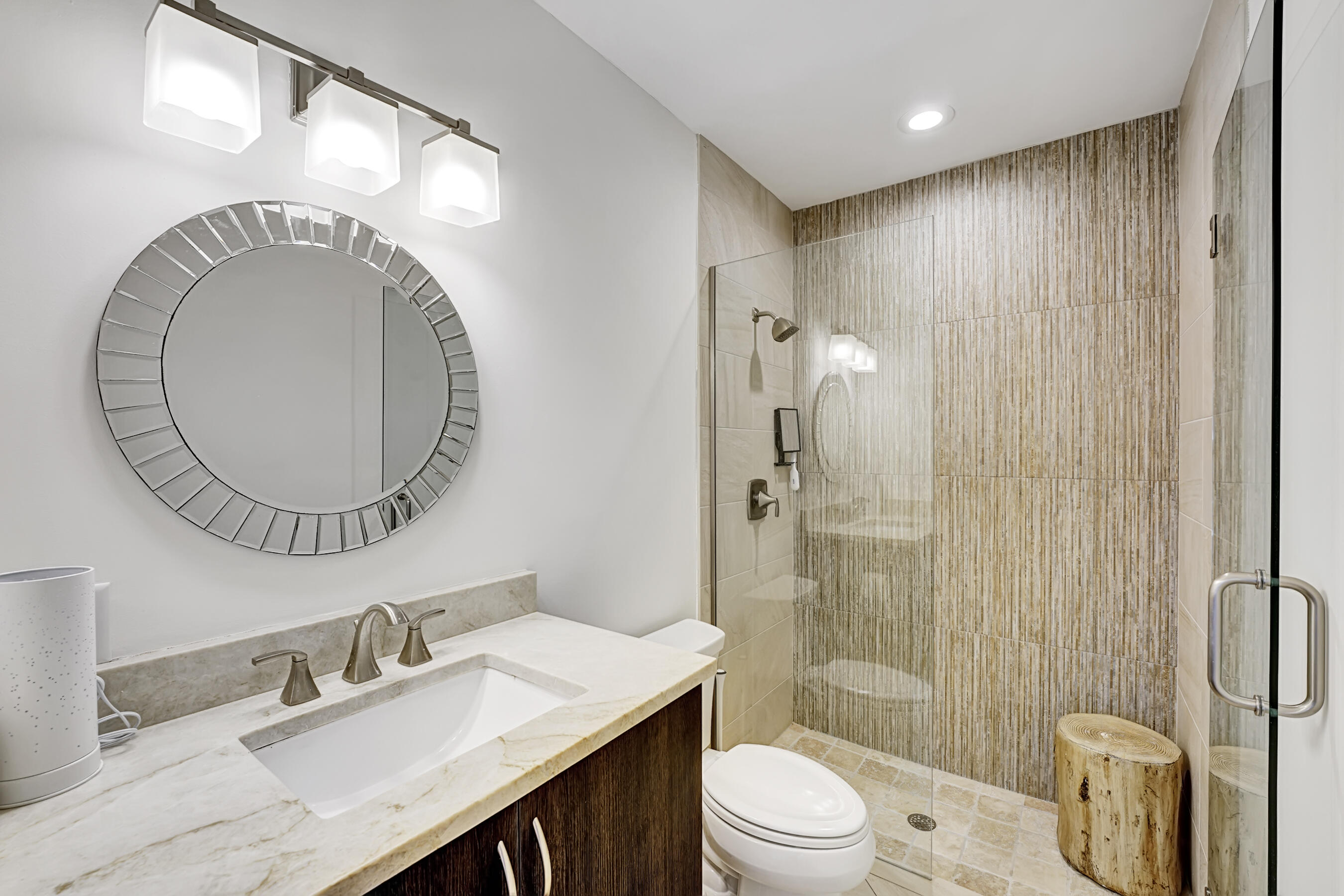 700 Holly Lane Boca Raton, FL 33486 - Photo 15 of 32 2nd Bathroom