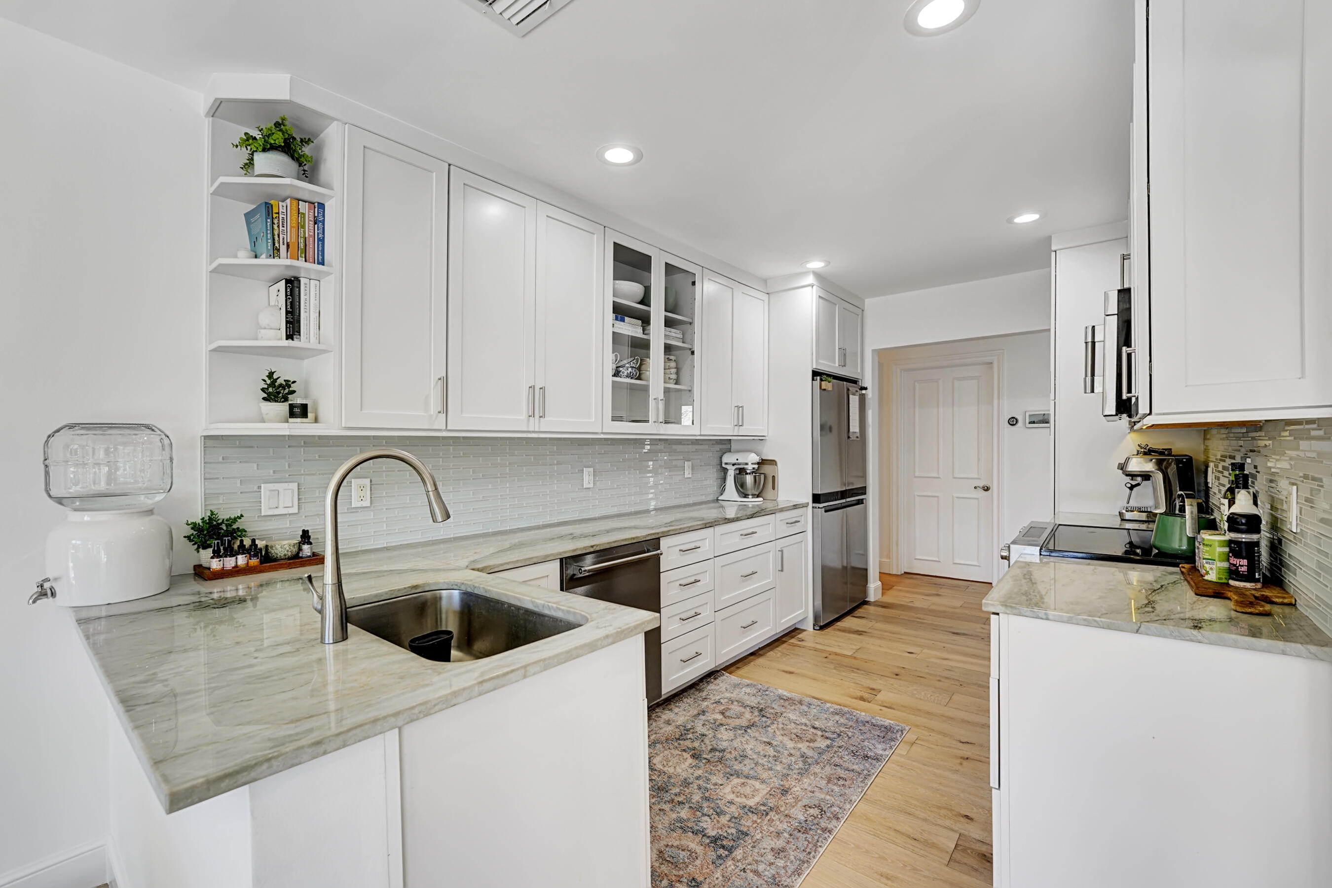 700 Holly Lane Boca Raton, FL 33486 - Photo 8 of 32 Gorgeous Kitchen