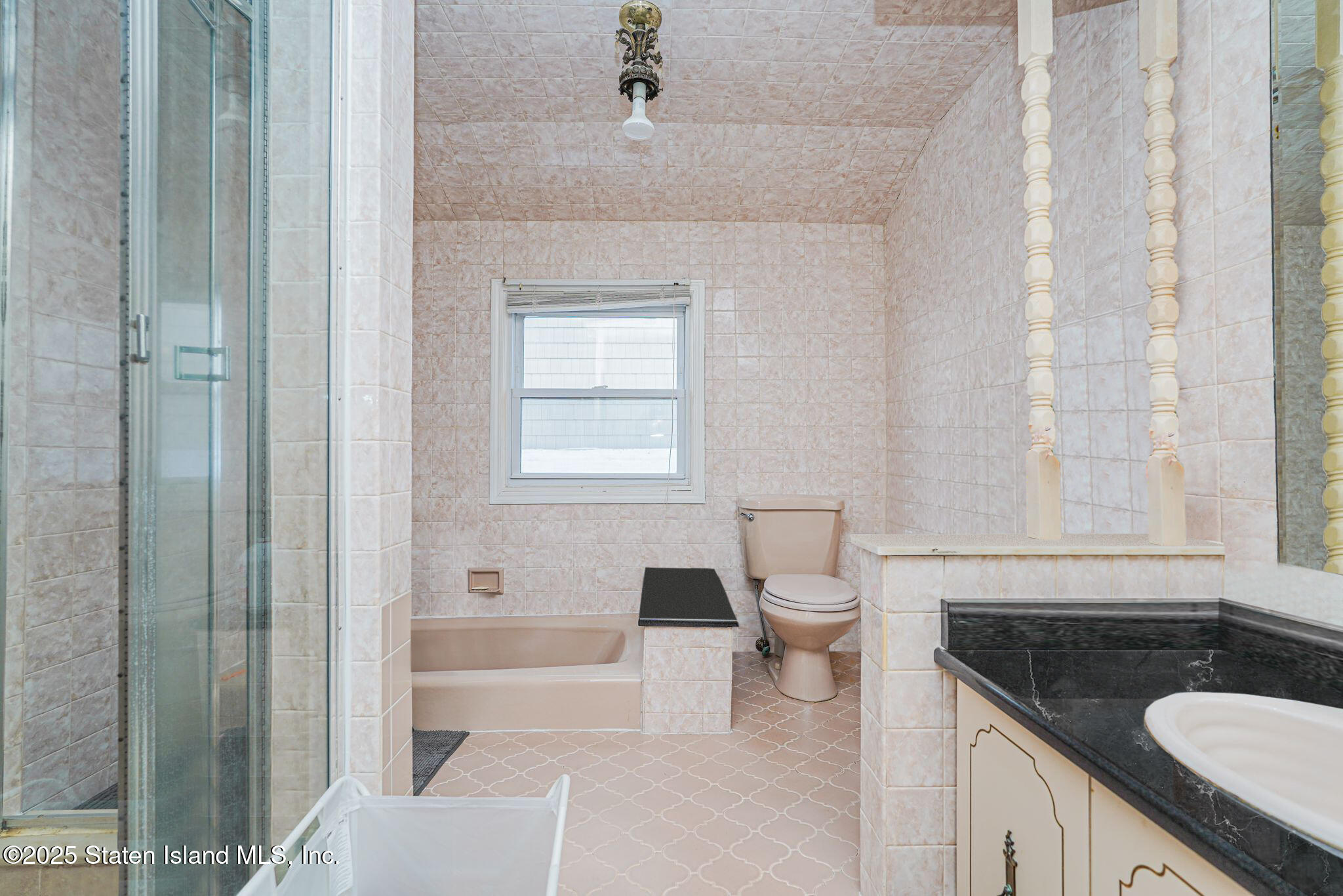 872 Edgegrove Avenue Staten Island, NY 10309 - Photo 16 of 26 Photo Jan 24 2025, 3 55 48 PM (2)