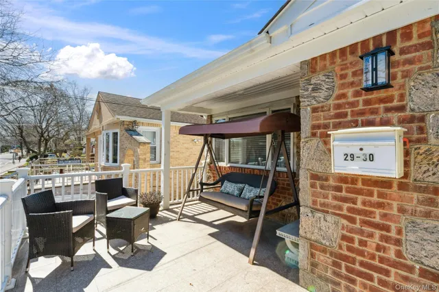 $1,178,000 | 29-30 Bell Boulevard | Bayside