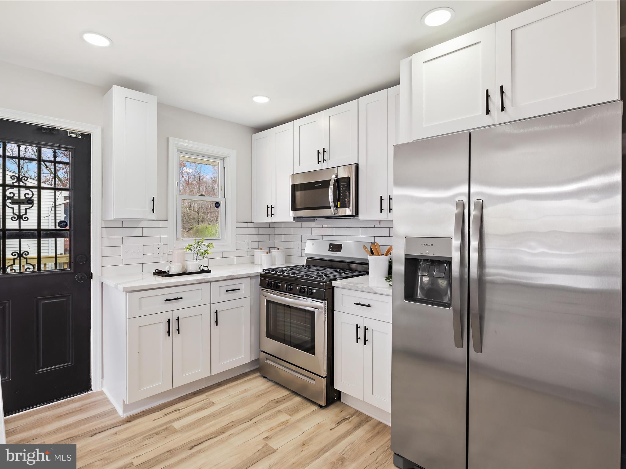 7040 Windsor Mill Road Gwynn Oak, MD 21207 - Photo 12 of 34 Kitchen