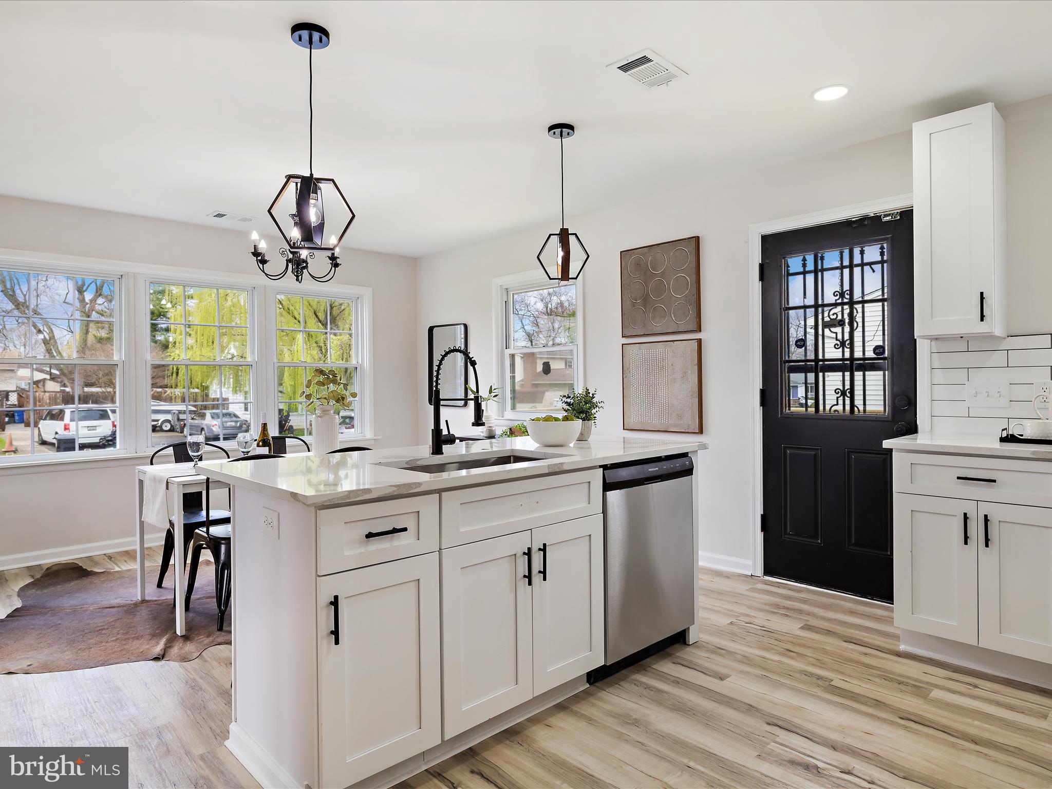 7040 Windsor Mill Road Gwynn Oak, MD 21207 - Photo 13 of 34 Kitchen