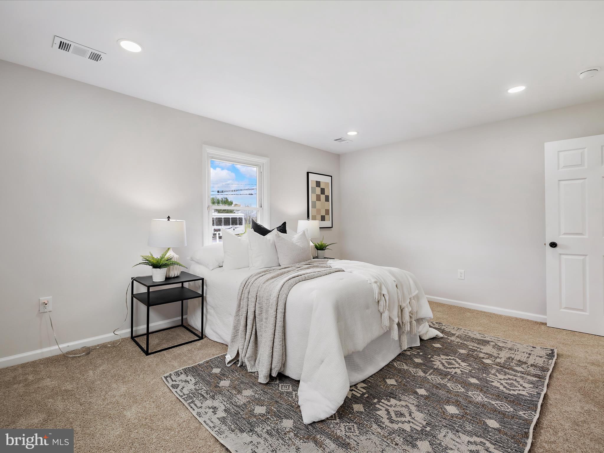 7040 Windsor Mill Road Gwynn Oak, MD 21207 - Photo 19 of 34 Primary Bedroom