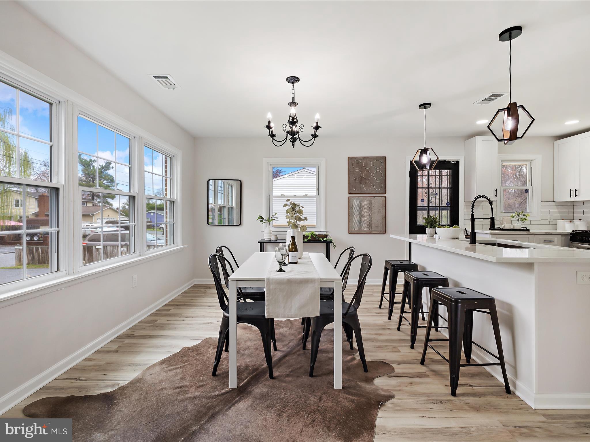 7040 Windsor Mill Road Gwynn Oak, MD 21207 - Photo 8 of 34 Dining Area