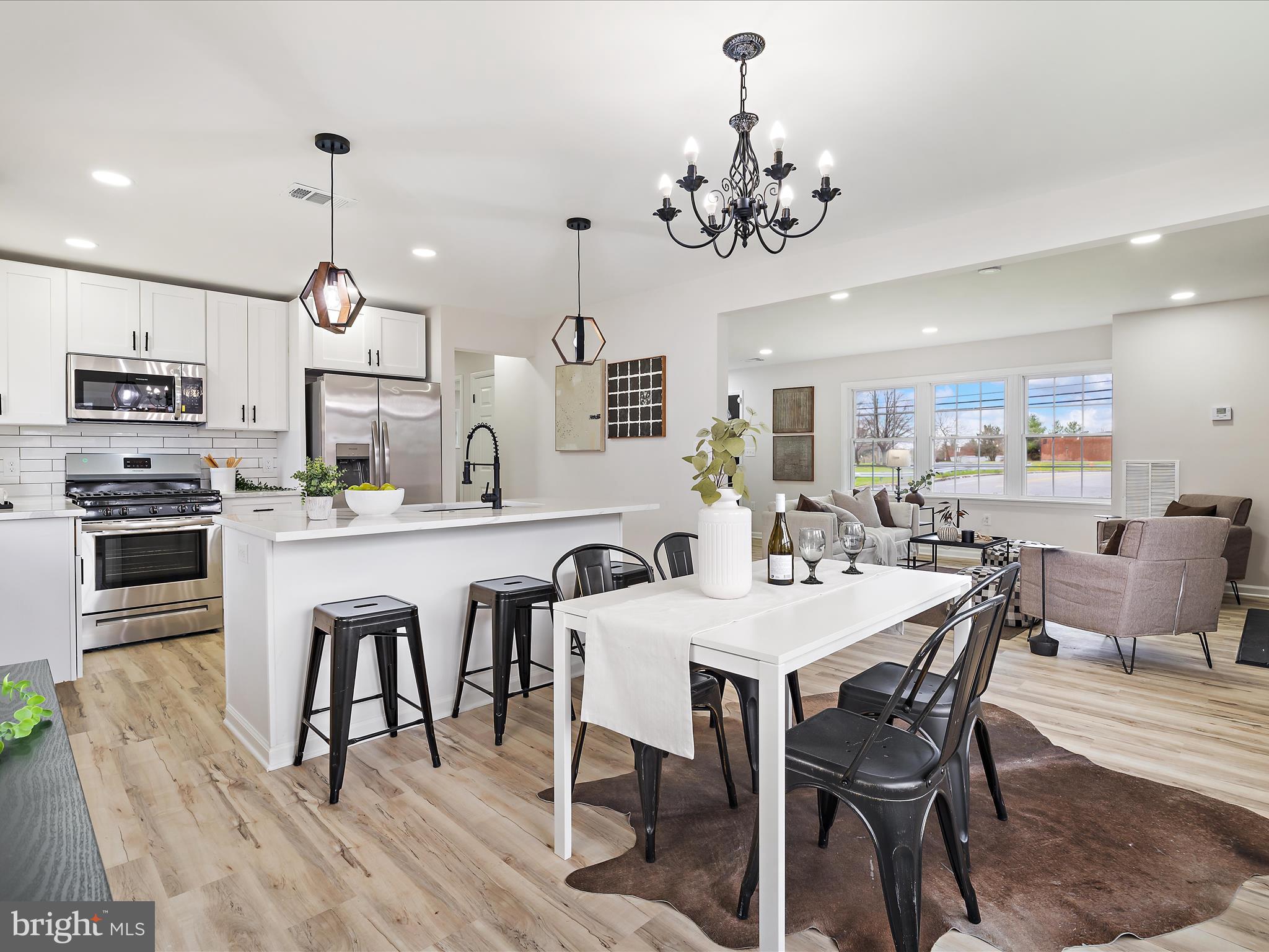 7040 Windsor Mill Road Gwynn Oak, MD 21207 - Photo 9 of 34 Dining Area