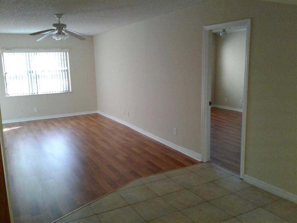 2323 Linton Ridge Circle, Unit D4 Delray Beach, FL 33444 - Photo 9 of 11 Photo 9