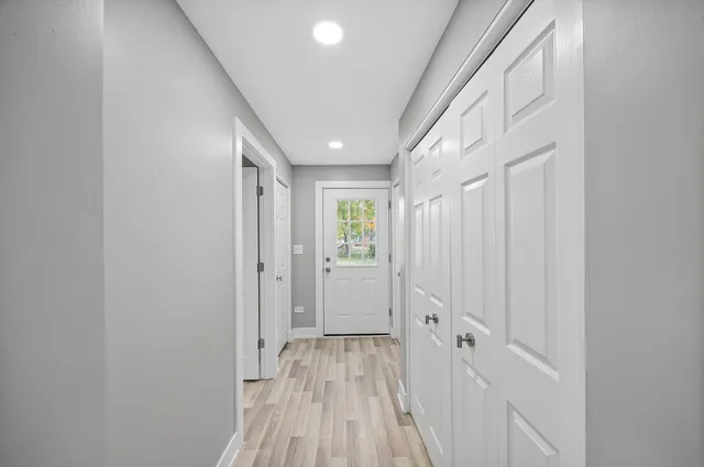 $269,900 | 209 North Hunter Street, Thornton, IL 60476