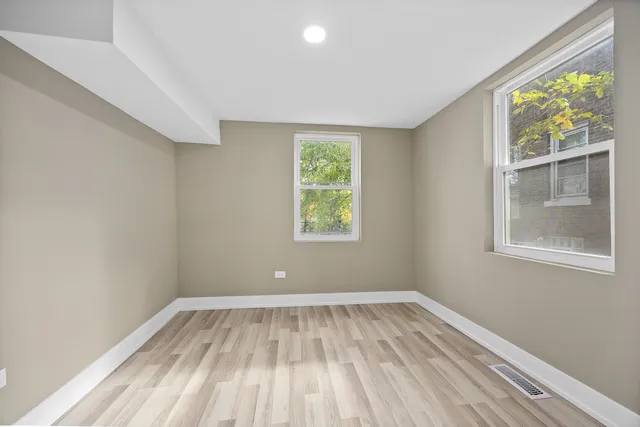 $269,900 | 209 North Hunter Street, Thornton, IL 60476