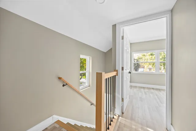 $269,900 | 209 North Hunter Street, Thornton, IL 60476