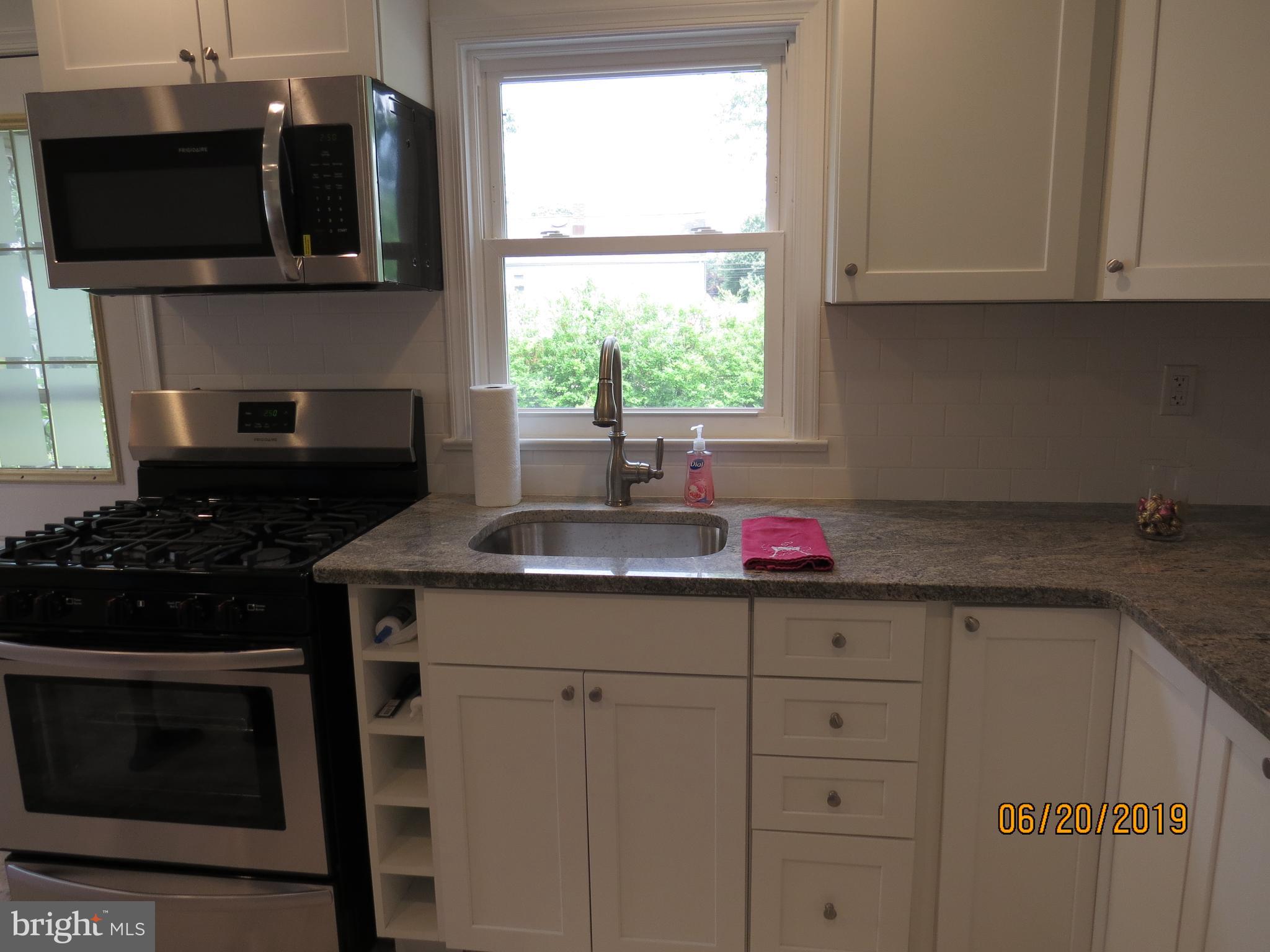 25 Miry Brook Road Hamilton, NJ 08690 - Photo 10 of 50