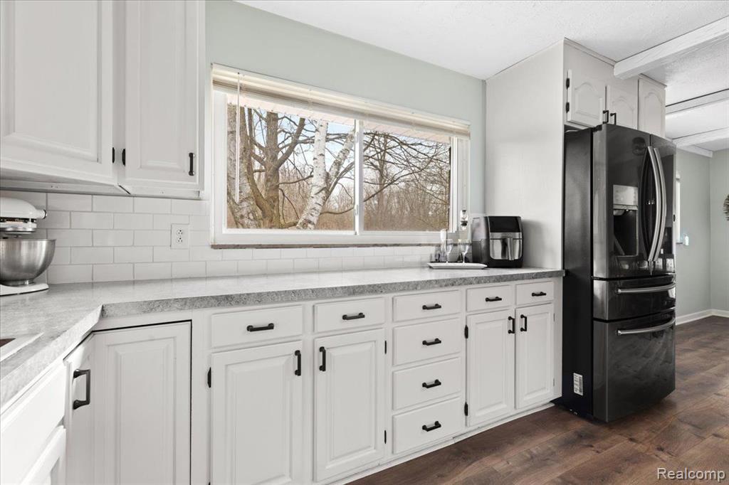 1933 John R Road Rochester Hills, MI 48307 - Photo 37 of 60