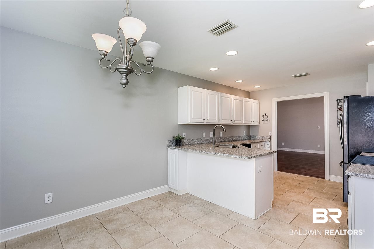 10401 South Side Loop Fairhope, AL 36532 - Photo 12 of 26