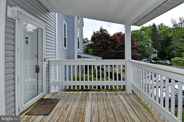 $2,100 | 12040 Cardamom Drive, Unit 12040, Woodbridge, VA 22192