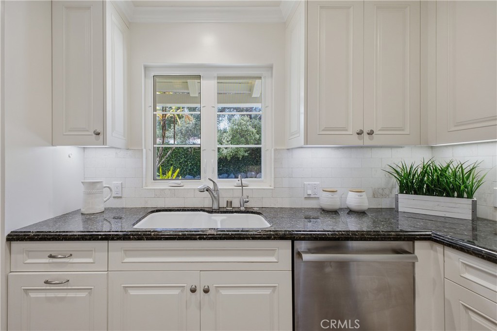 2011 Canyon Road Arcadia, CA 91006 - Photo 18 of 40