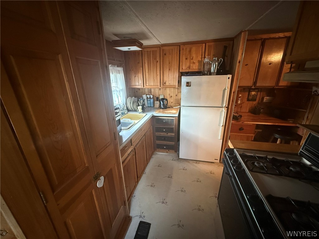 11922 Buckwheat Road Alden, NY 14004 - Photo 6 of 11 Gallery Image 6