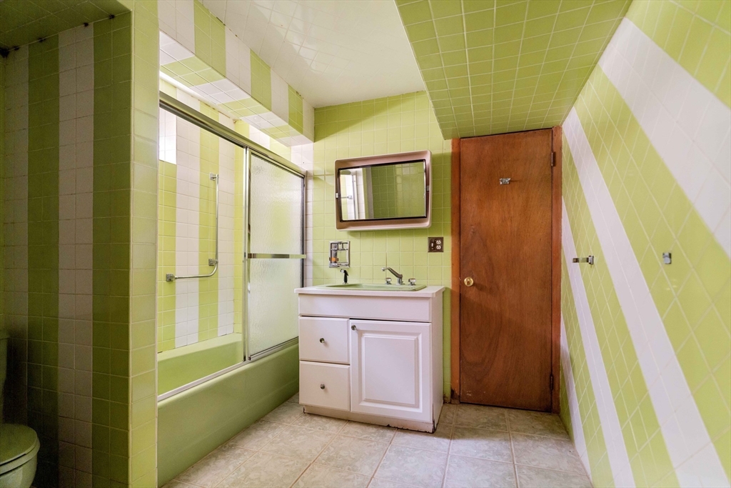 77 Jordan Road Brookline, MA 02446 - Photo 24 of 29
