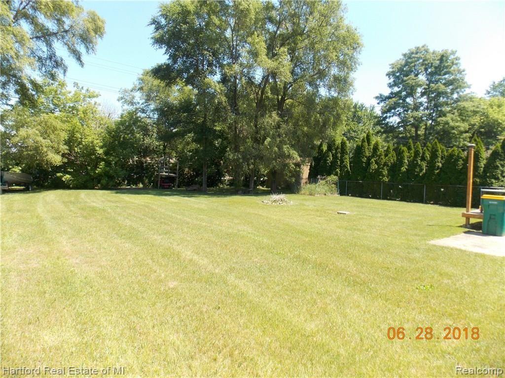 21830 Power Road Farmington, MI 48336 - Photo 15 of 17 Back Yard