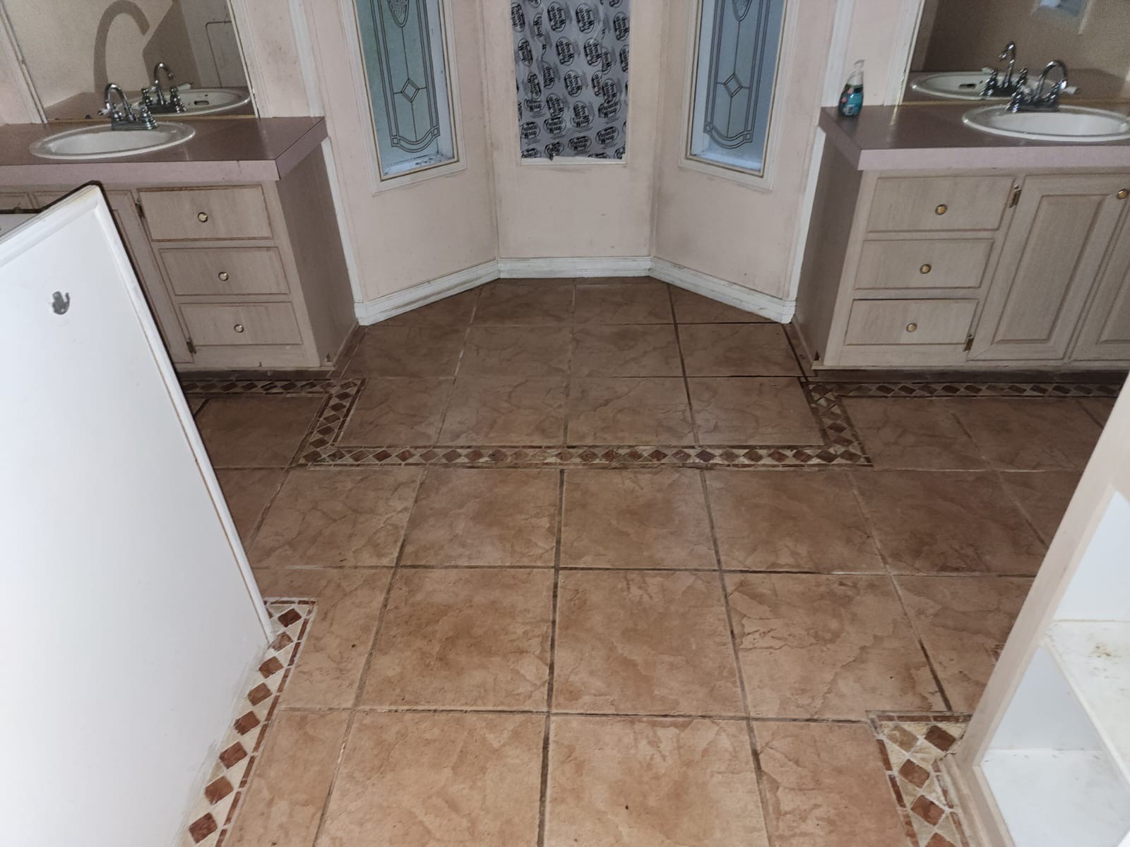 3 Brandon Road Huntsville, TX 77320 - Photo 10 of 16 Primary Bathroom