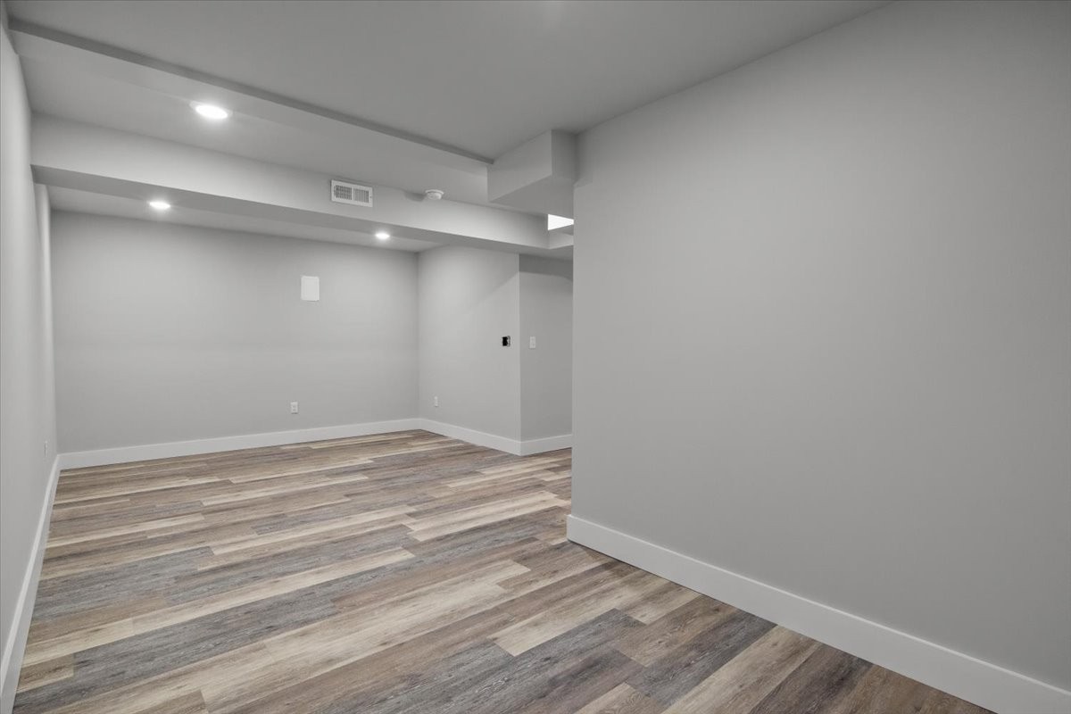 422 High Street Dickson, TN 37055 - Photo 28 of 58 a view of a room with wooden floor