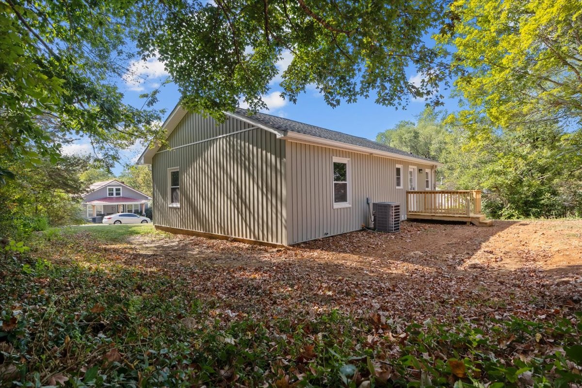 422 High Street Dickson, TN 37055 - Photo 40 of 58 a view of a house with a yard