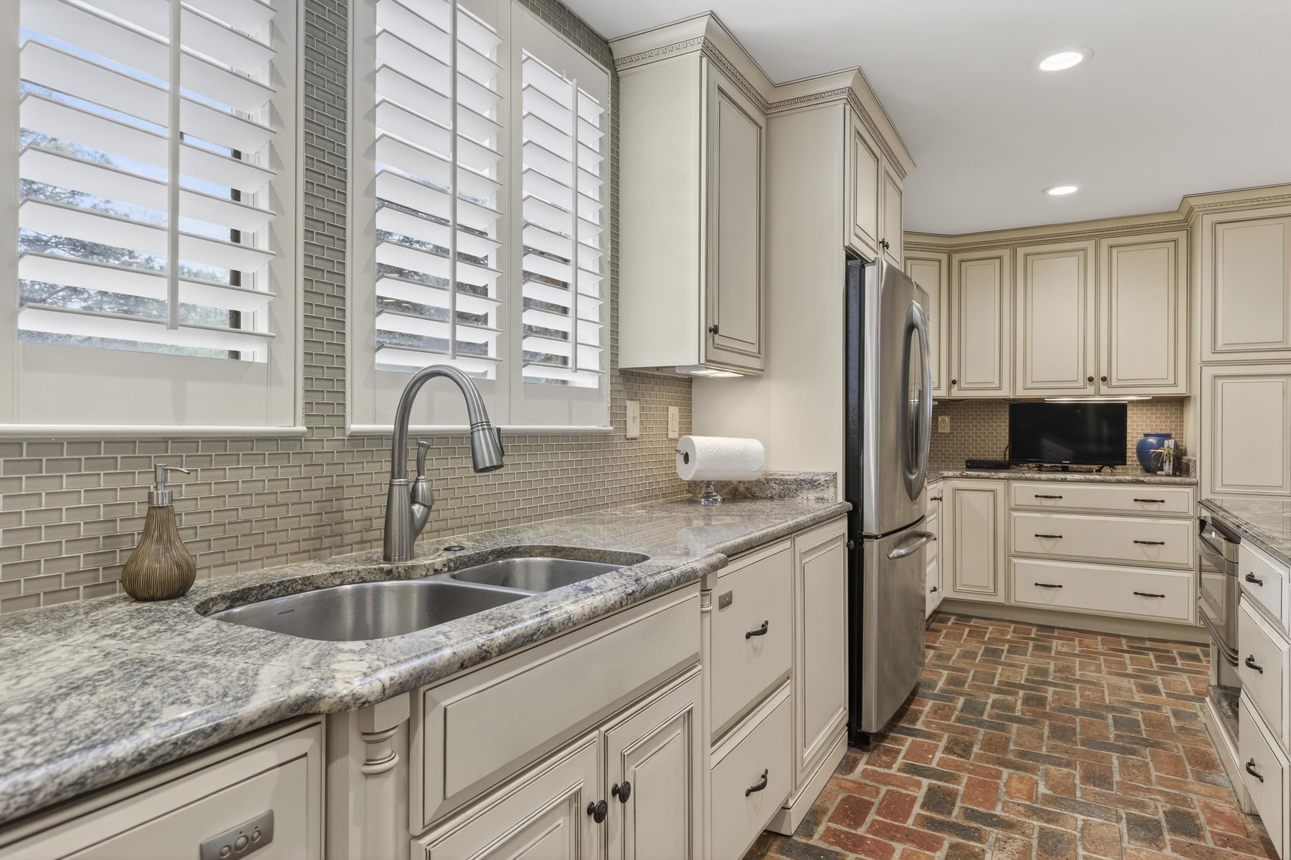 3175 Dawes Lake Road Mobile, AL 36619 - Photo 32 of 92 Kitchen