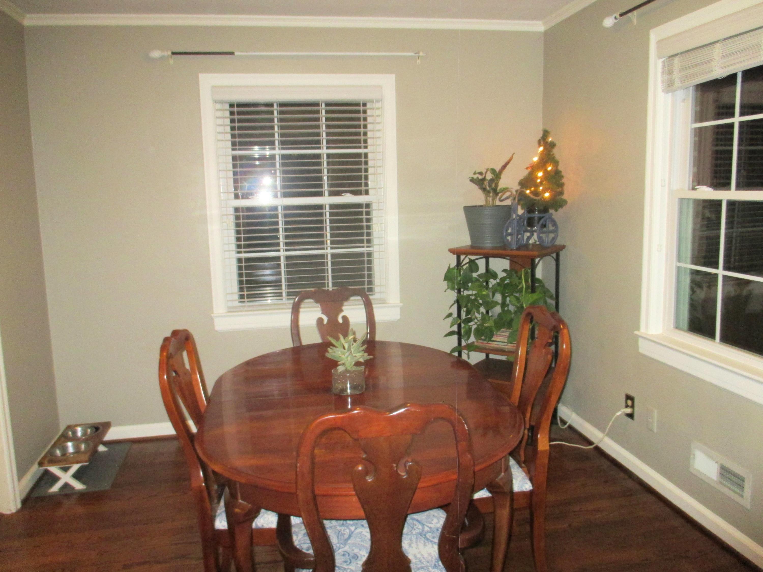 3481 Grandin Road Southwest Roanoke, VA 24018 - Photo 8 of 44 8