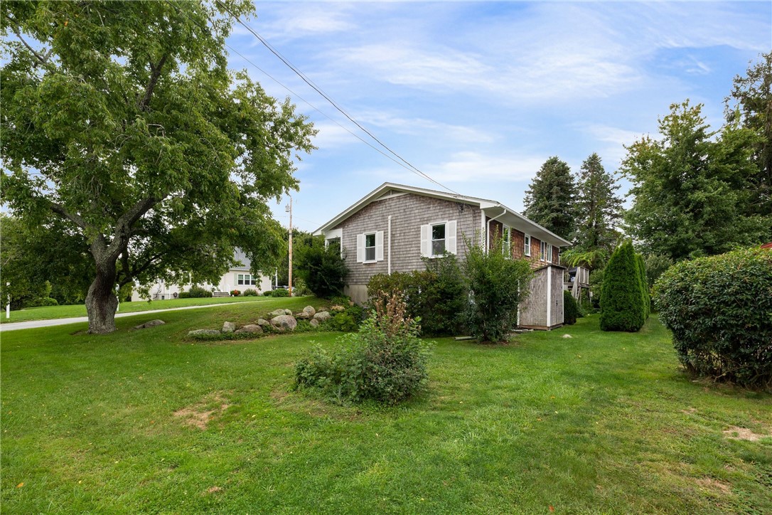 55 Bayview Road Charlestown, RI 02813 - Photo 3 of 39 Gallery Image 3