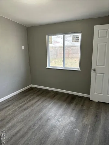 $160,000 | 805 Derhake Road, Florissant, MO 63033