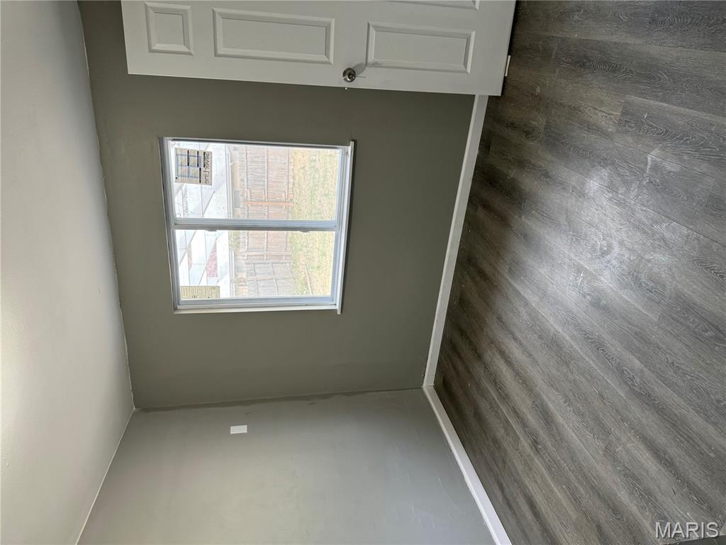 805 Derhake Road Florissant, MO 63033 - Photo 6 of 8