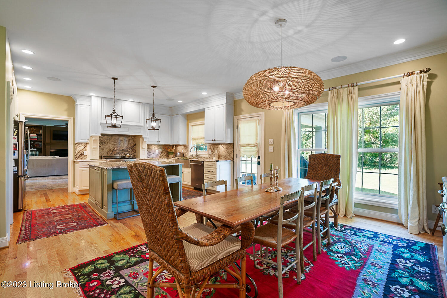 706 Evergreen Road Louisville, KY 40223 - Photo 25 of 65 Large eat-in kitchen perfect for entertaining