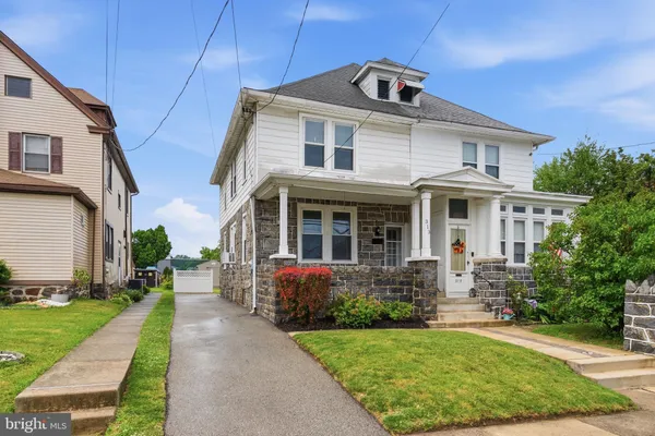 $219,000 | 313 East Broadway Avenue, Clifton Heights, PA 19018
