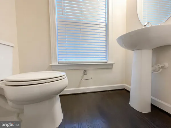 $836,000 | 8124 Bock Farm Place, Alexandria, VA 22306