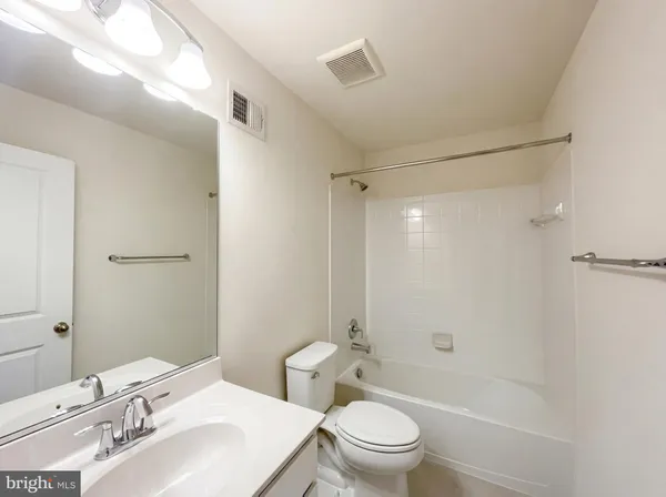 $836,000 | 8124 Bock Farm Place, Alexandria, VA 22306