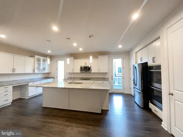 $836,000 | 8124 Bock Farm Place, Alexandria, VA 22306